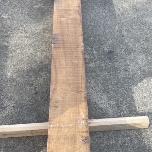 一枚板　ニューギニアウォールナットについて