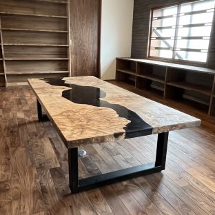 一枚板専門店　アイアン脚について